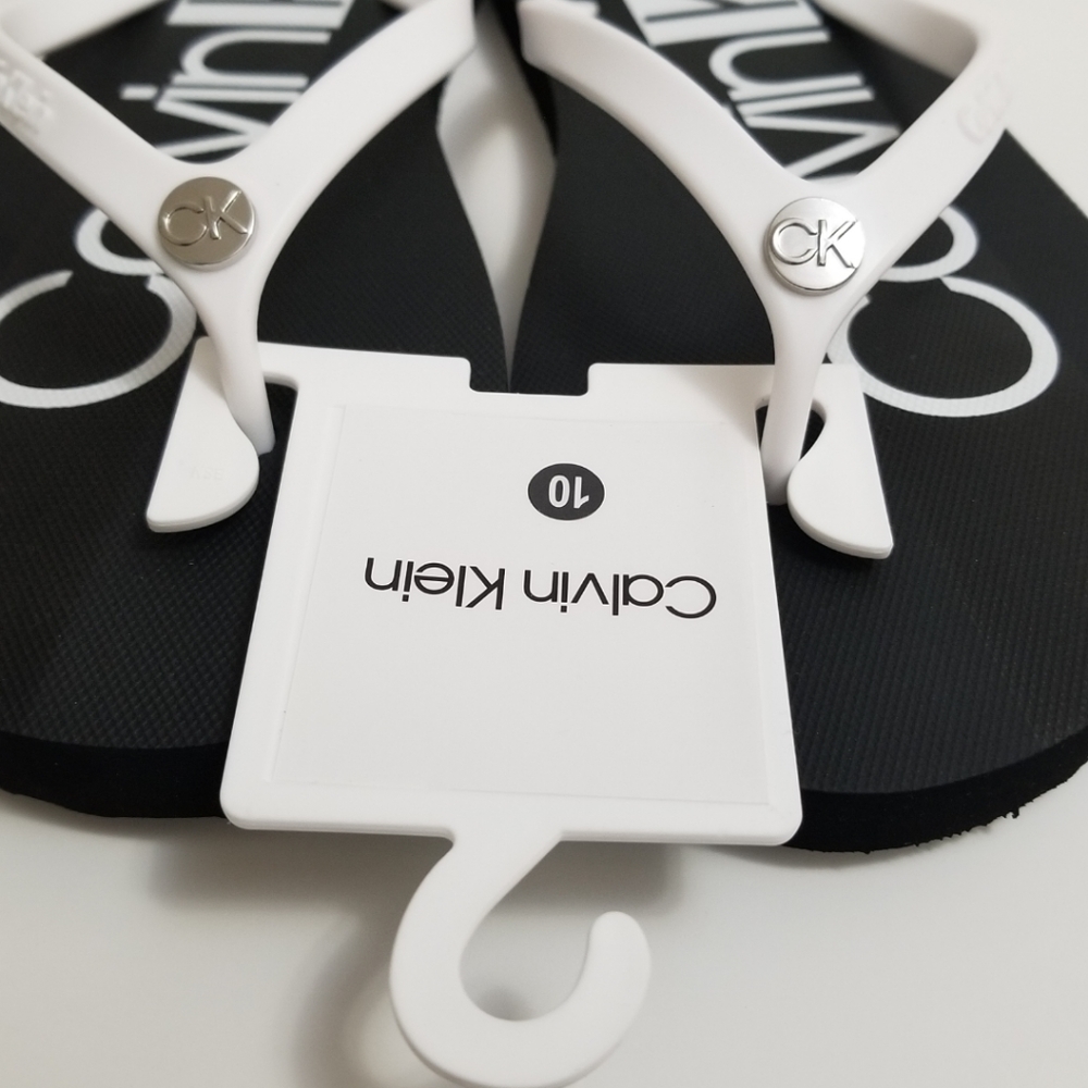 🆕️⬇️Calvin Klein Daryn White/Black Flip Flops - Picture 3 of 9